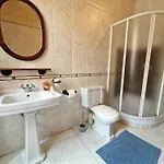 5 Bedroom Townhouse With Rooftop Terrace 20m From Promenade *