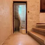 Hébergement de vacances 5 Bedroom Townhouse With Rooftop Terrace 20m From Promenade Sliema