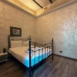 5 Bedroom Townhouse With Rooftop Terrace 20m From Promenade