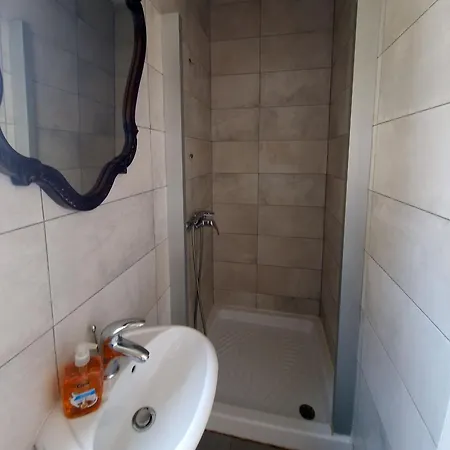 Nyaraló 5 Bedroom Townhouse With Rooftop Terrace 20m From Promenade Sliema