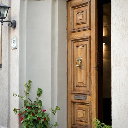 Nyaraló 5 Bedroom Townhouse With Rooftop Terrace 20m From Promenade Sliema
