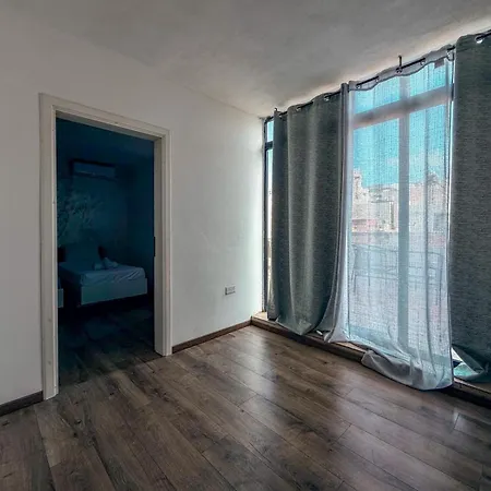 5 Bedroom Townhouse With Rooftop Terrace 20m From Promenade Holiday home *