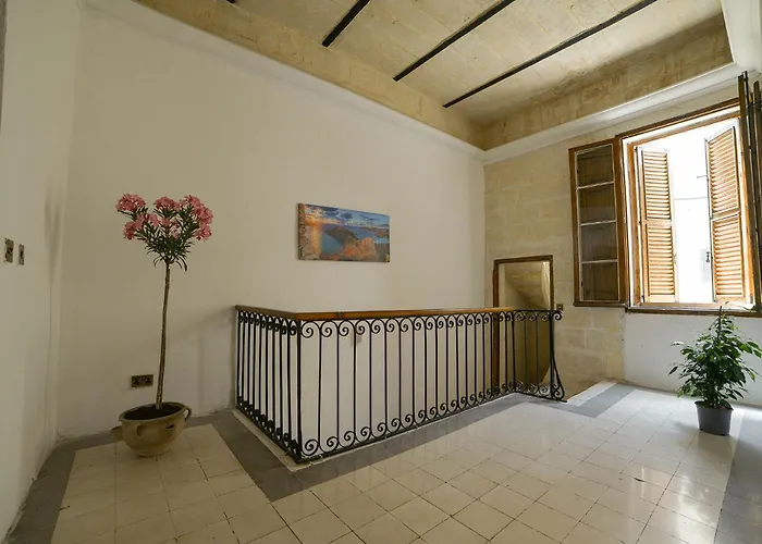 5-bedroom Town House 度假居 斯利马