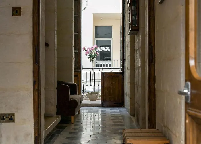 5-bedroom Town House 度假居 斯利马