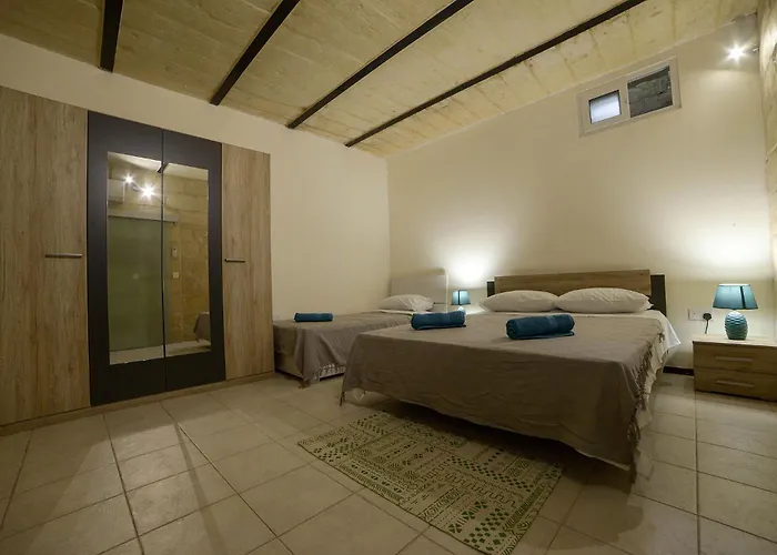 5-bedroom Town House 度假居 斯利马