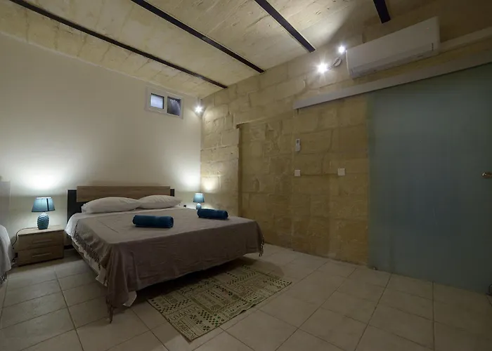 5-bedroom Town House Holiday home Sliema