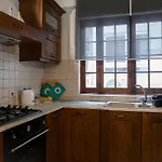 5 Bedroom Townhouse With Rooftop Terrace 20m From Promenade *